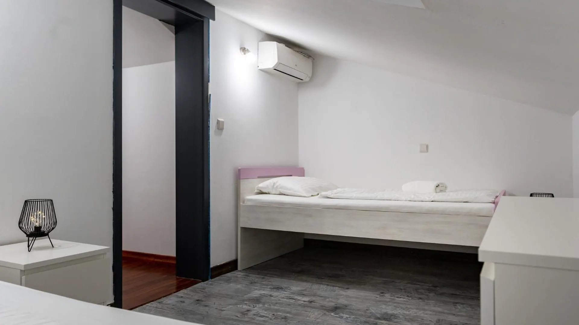 Sanic Apartments 543/A Lopar