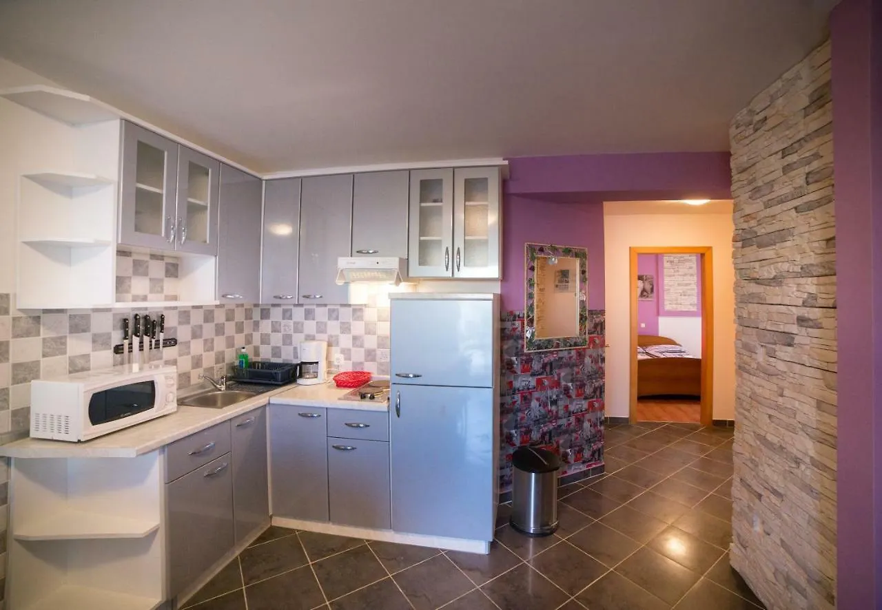 Sanic Apartments 543/A Lopar