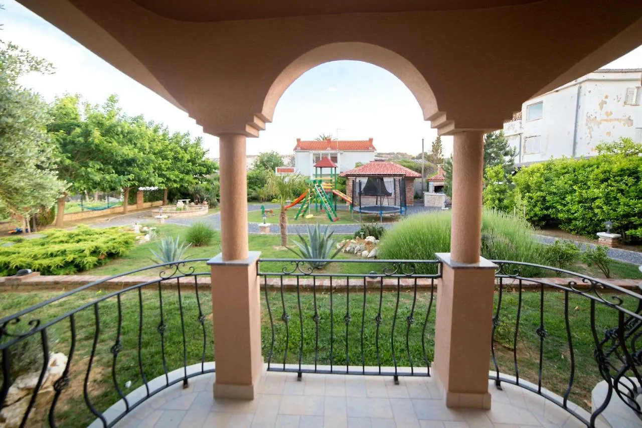 Sanic Apartments 543/A Lopar