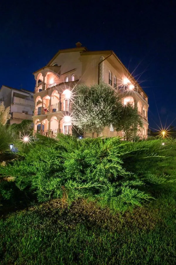 Sanic Apartments 543/A Lopar